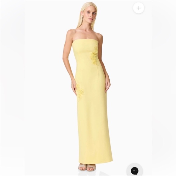 Elliatt Dresses & Skirts - elliatt evee yellow 3d floral applique strapless fitted maxi dress medium NEW